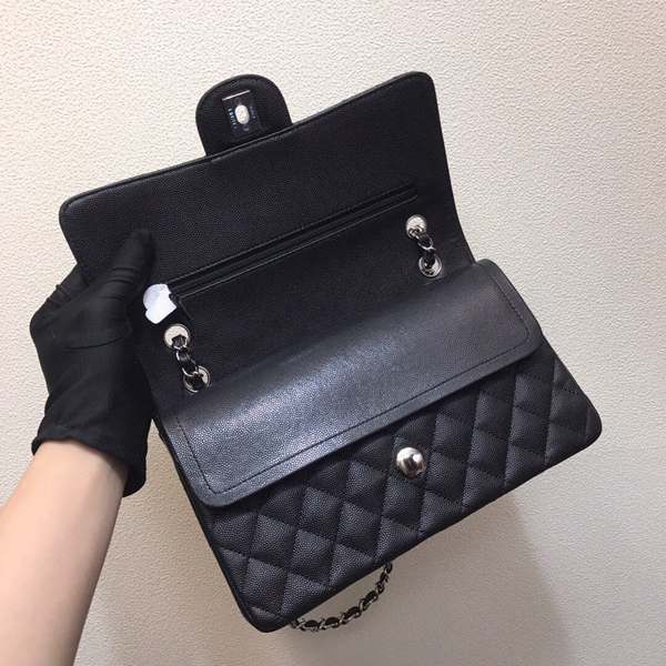 シャネルバッグレプリカ着用イメージ